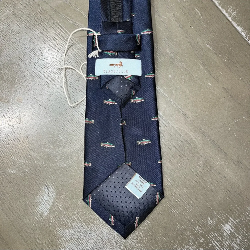 Class Club Boys Navy Blue Green Tan Red Fish Tie NWT Silk Blend Zippered Zip